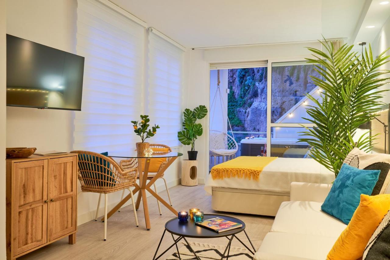 Suite Roca Chica Torremolinos Eksteriør bilde